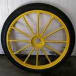 Roue pneumatique moyeu interchangeable pour calèche