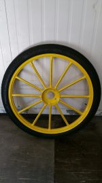 Roue pneumatique moyeu interchangeable pour calèche