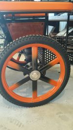 Roue pneumatique moyeu fixe pour calèche – Image 3