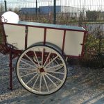 Tombereau hippomobile à l'ancienne