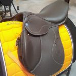 Selle d'obstacle en cuir
