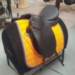 Selle de dressage en synthétique